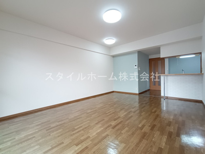 【居間・リビング】 | ボンヌシャンス壱番館 | イメージ写真です。