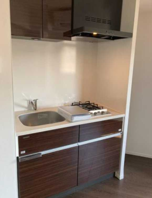 GRAND三軒茶屋WEST　築浅　駅近　ネット無料　ペット相談可のキッチン