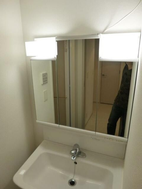 フェルクルールプレスト上野根岸の洗面所