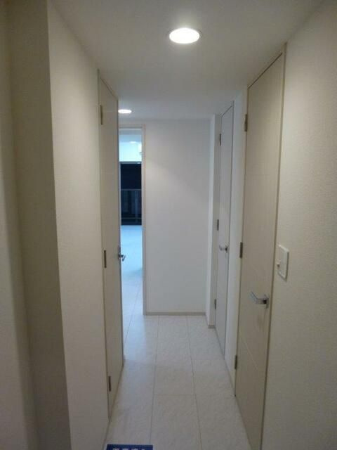 フェルクルールプレスト上野根岸の玄関