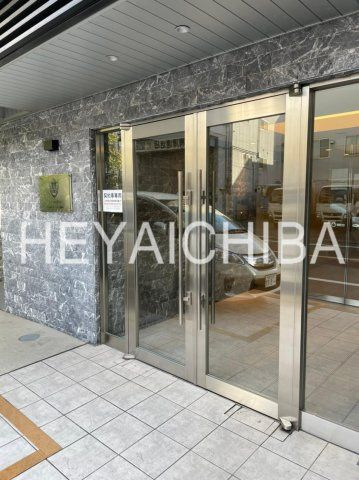 フェルクルールプレスト上野根岸のエントランス