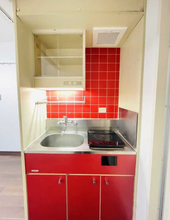 トップ三軒茶屋第4　分譲賃貸　礼金０　管理人巡回のキッチン