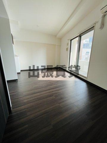 プラウランド名駅の居間・リビング