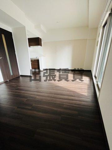 プラウランド名駅の居間・リビング