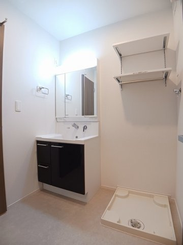 ケーズコート中迫２の洗面所|脱衣スペースもあります