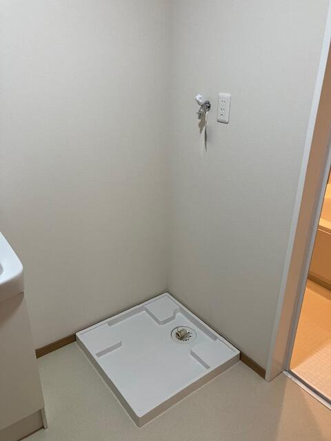 宇都宮市中今泉３丁目　2ＬＤＫ　中古住宅のランドリースペース