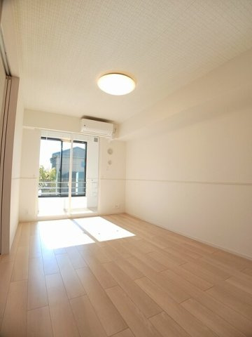 クレメント紀州の居間・リビング|こちらのリビングで趣味の時間をお楽しみください