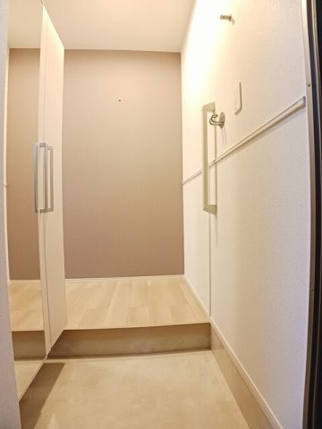 ヒカルサ和歌山本町の玄関|ゆったりとした玄関です