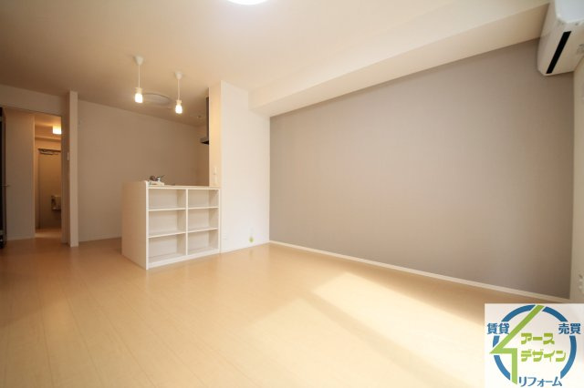 エタン・リジエールの居間・リビング