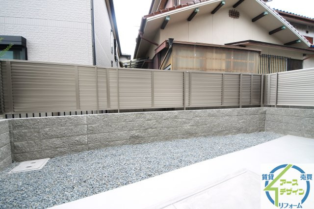 エタン・リジエールのバルコニー