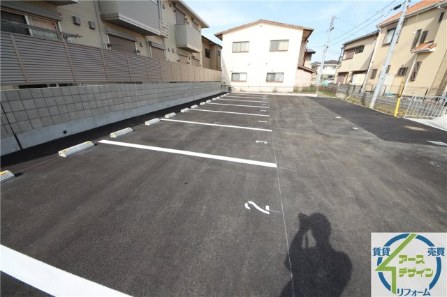 サワーローズの駐車場