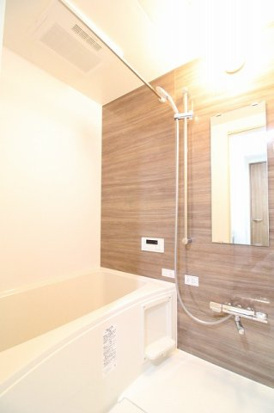 グランドメゾンの浴室|追い焚き・浴室乾燥機付きのお風呂です♪