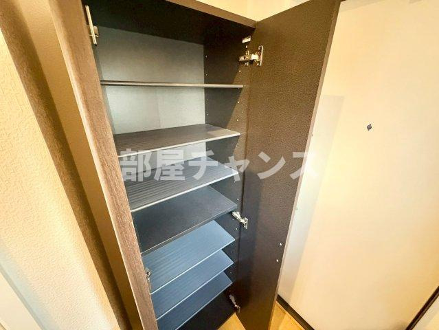 PRIMAVERA WESTの内装