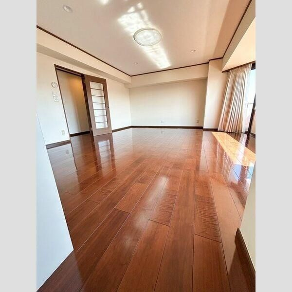 グランステージ本牧（５０１）の居間・リビング