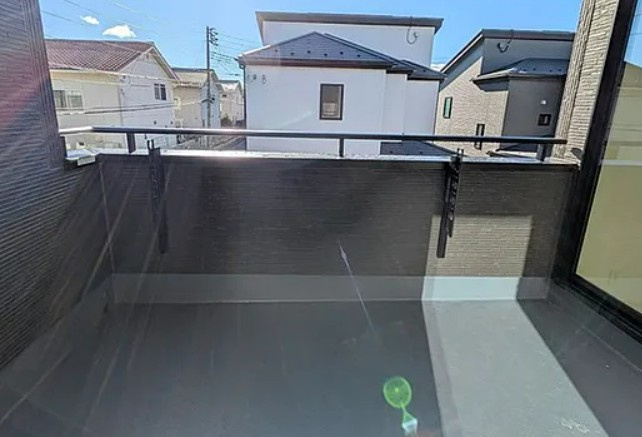 【新築】坂戸市にっさい花みず木10期 4号棟のバルコニー|バルコニー付きです