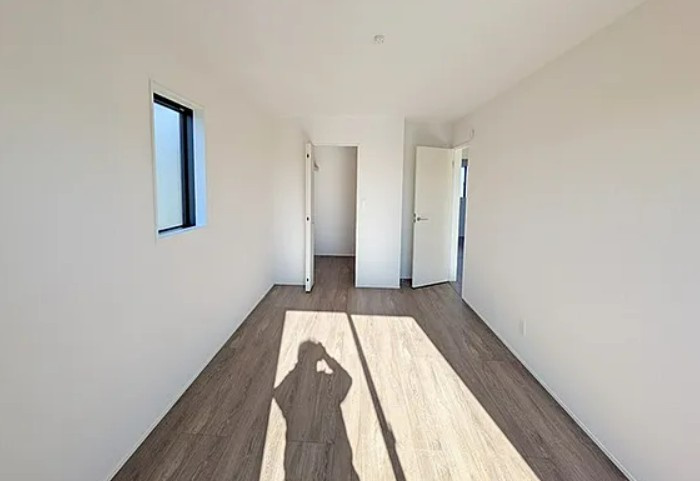 【新築】坂戸市にっさい花みず木10期 5号棟の洋室|同じく7.7帖洋室です☆