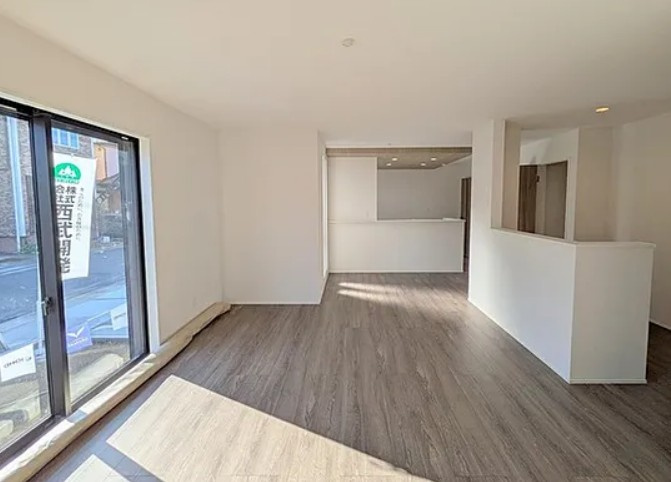 【新築】坂戸市にっさい花みず木10期 7号棟の玄関|20帖の広々したLDK☆