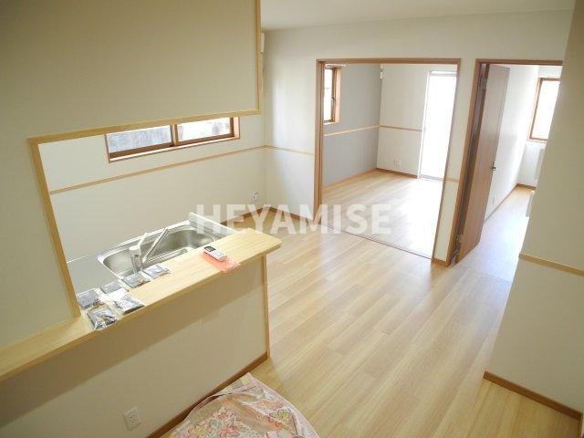 サニーサイドNの居間・リビング