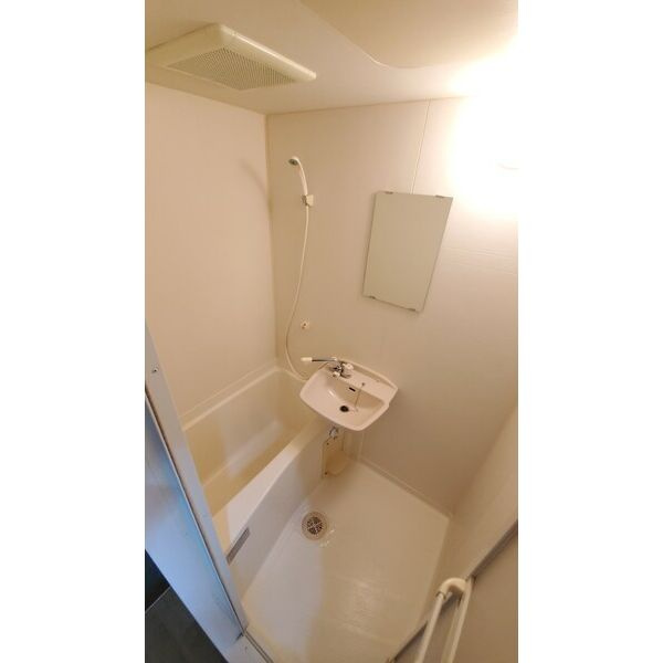 ドール新栄の浴室