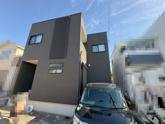 【外観】 | 畑町3丁目　中古戸建 | 浴室乾燥機付きですので、雨の日の洗濯物も安心ですね！浴室に窓が付いているので、換気ができて湿気やカビ防止になりますよ♪