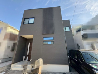 【外観】 | 畑町3丁目　中古戸建 | ゆとりのある洗面室ですよ♪朝の身支度もスムーズにできますね！