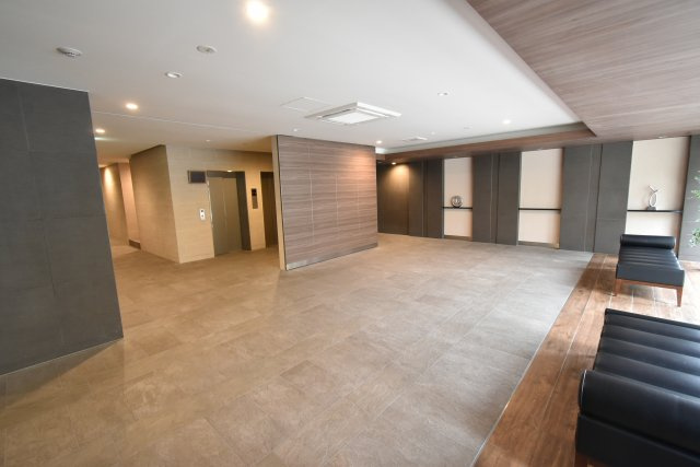 ブランシエスタ西宮のロビー