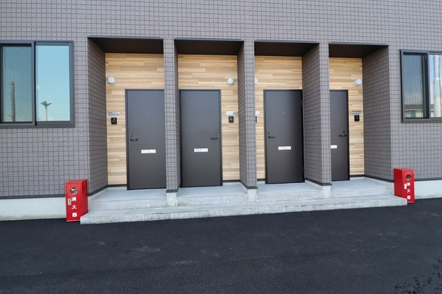 RELUXIA　Aのエントランス|エントランス