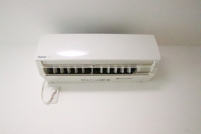 年中快適なエアコン付き