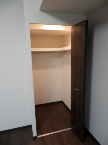 ユリカロゼ篠崎駅前の収納|ウォークインクローゼット