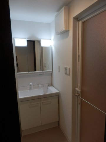 ユリカロゼ篠崎駅前の洗面所