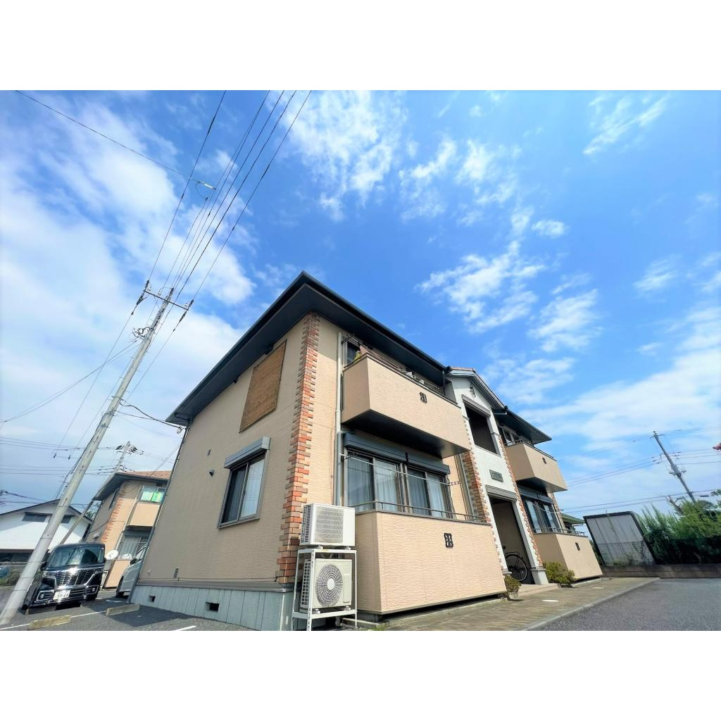 ファミーリェ　ＩＩの外観