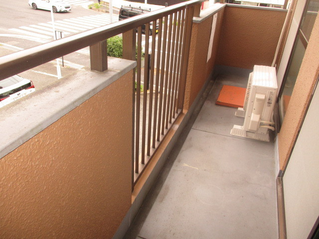 シャルム星和台のバルコニー