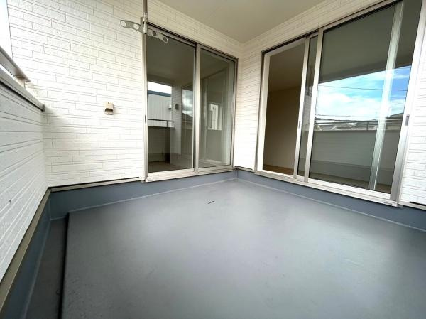 【バルコニー】 | 写真は同社施工例です。