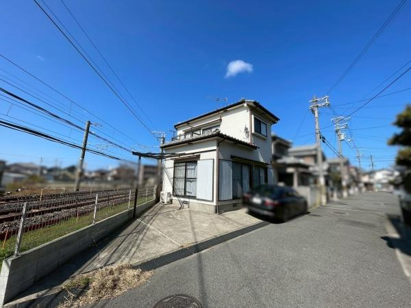 和歌山市紀三井寺　中古戸建の前面道路含む現地写真