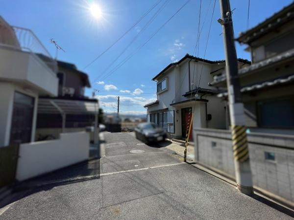 和歌山市紀三井寺　中古戸建の前面道路含む現地写真