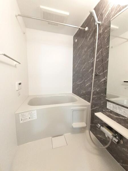 オリエンタル　レジデンス　３の浴室