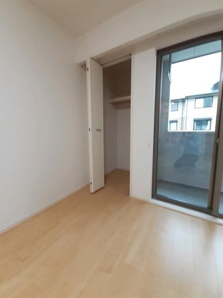 オリエンタル　レジデンス　３の収納