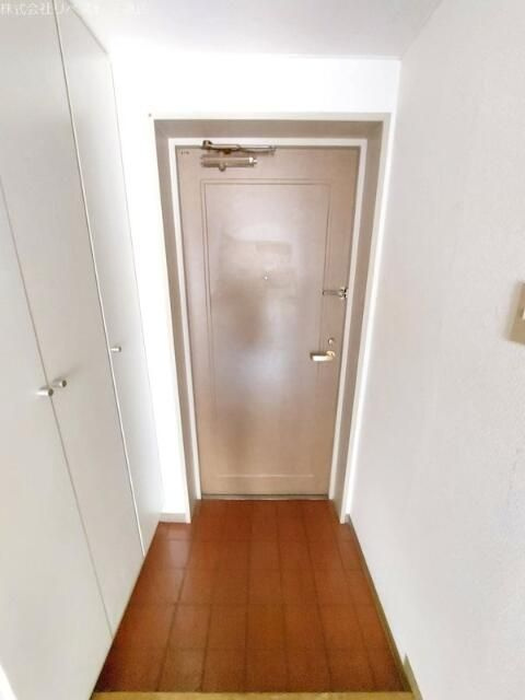 シャトレ武蔵野の玄関