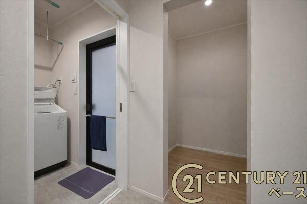 橿原市城殿町の中古一戸建の内装|■現地撮影写真■使い勝手の良いファミリーＣＬを完備！