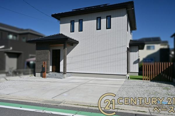 橿原市城殿町の中古一戸建の外観|■現地撮影写真■設備充実！とても綺麗な築浅物件です！お気軽にお問い合わせください。
