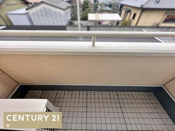 和歌山市北出島　中古戸建のバルコニー