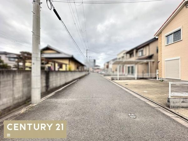 和歌山市北出島　中古戸建の前面道路含む現地写真