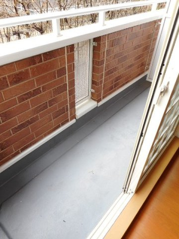 エトナール昴　Ｂ棟のバルコニー