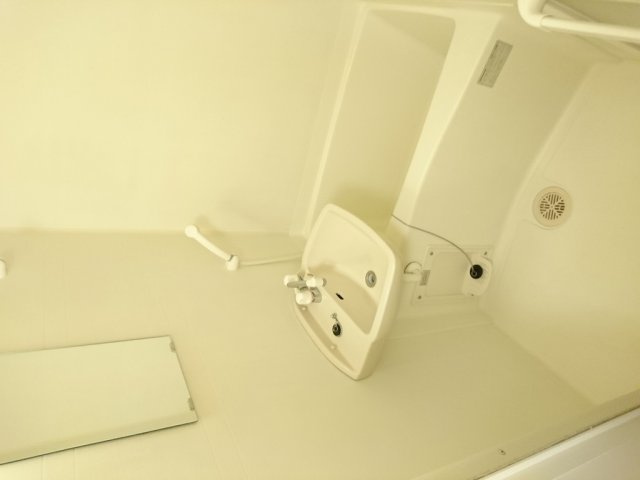 レオパレスファーレⅦの浴室