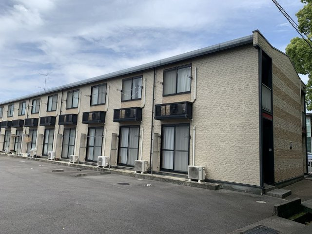 レオパレスメイプルハイム八雲の外観