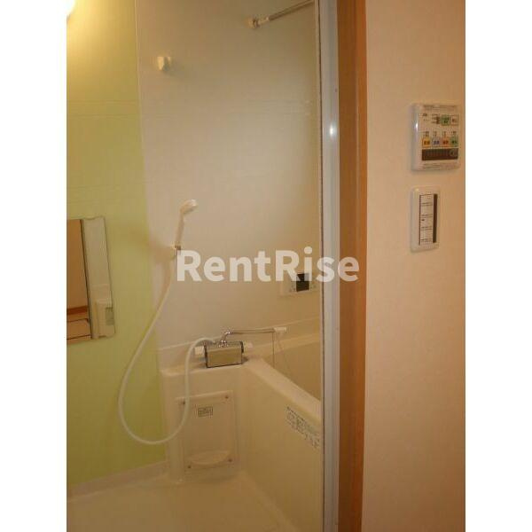 ランドハイム五林の浴室