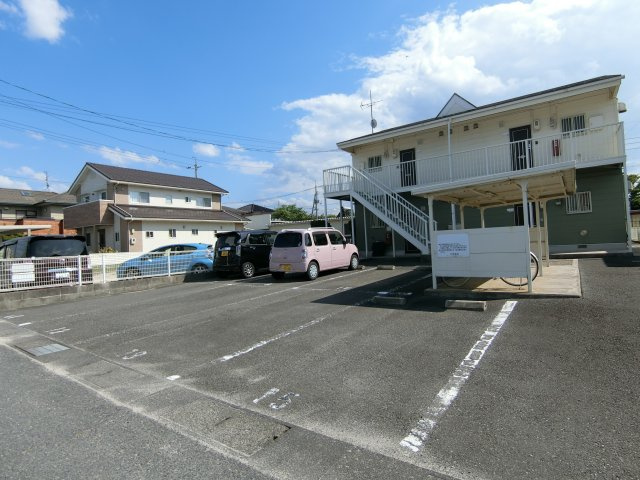 ニューシティ美保Ｂの駐車場