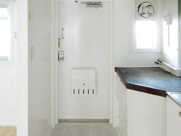 ビレッジハウス月吉1号棟の玄関|ビレッジハウスの同一物件・同一タイプの間取りの写真です