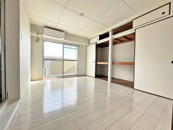 ビレッジハウス月吉1号棟の居間・リビング|ビレッジハウスの同一物件・同一タイプの間取りの写真です