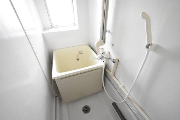 ビレッジハウス月吉1号棟の浴室|ビレッジハウスの同一物件・同一タイプの間取りの写真です